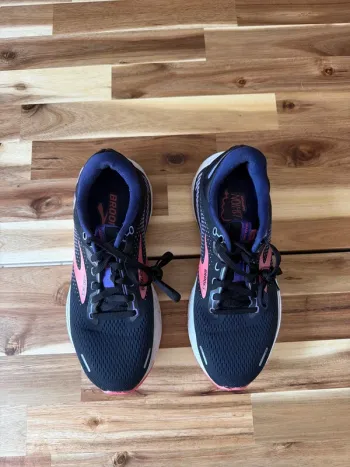 Brooks Running Shoes bike d'occasion — image 2 sur 7