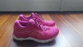 Used Scarpa Gel Nimbus 24 Running Shoes