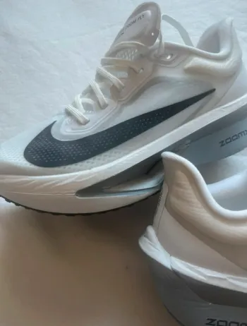 Použité White Zoom Fly 6 bike — obrázek 2 z 8