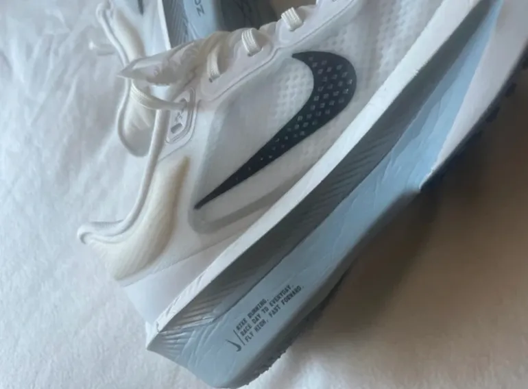 Použité White Zoom Fly 6 bike — obrázek 3 z 8