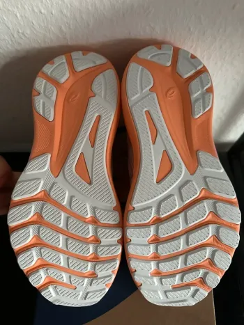 Used Asics GT-1000 13 bike — image 2 of 4