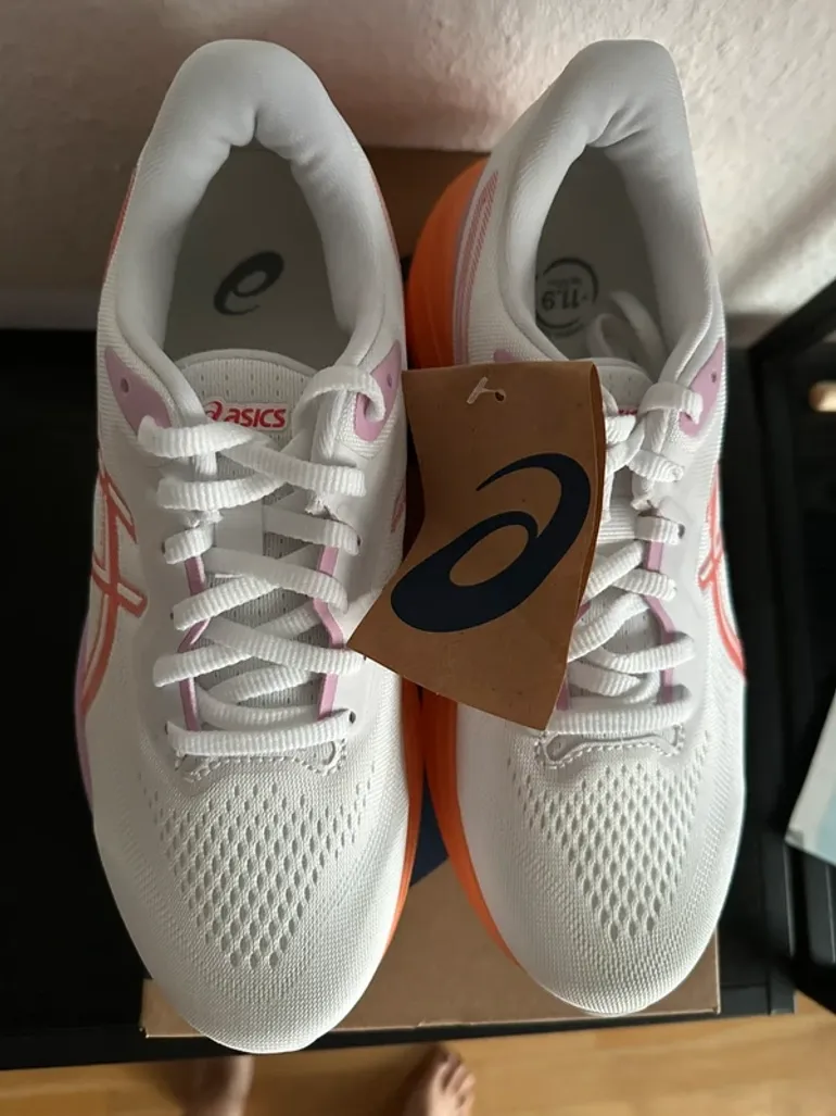 Used Asics GT-1000 13 bike — image 3 of 4