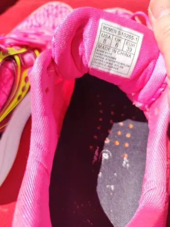 Used Saucony Running Shoes bike — image 6 of 7