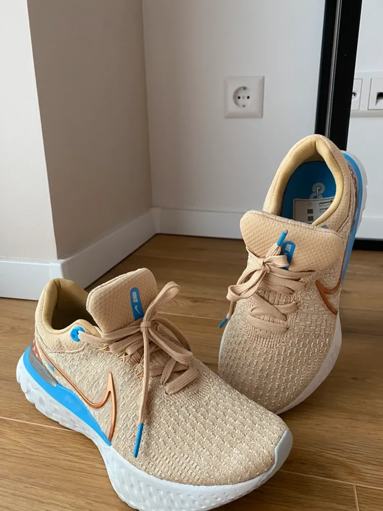 Used Nike React Infinity Run Flyknit 3 bike — image 11 of 11