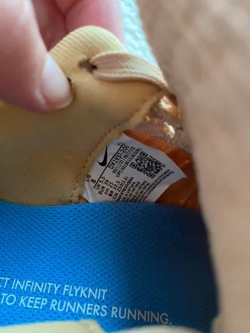 Used Nike React Infinity Run Flyknit 3 bike — image 9 of 11