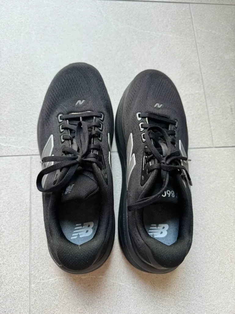 Used New Balance Fresh Foam X 860v15 bike — image 11 of 15