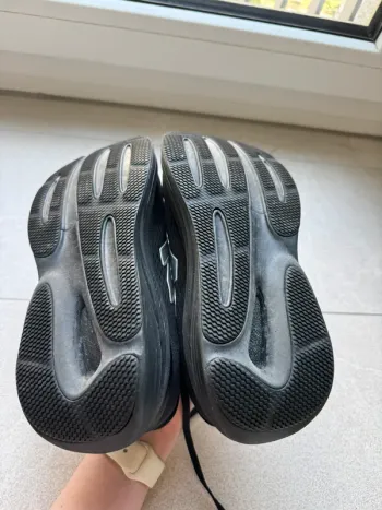 Used New Balance Fresh Foam X 860v15 bike — image 14 of 15