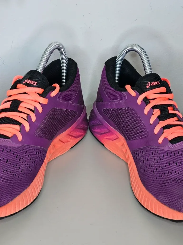 Used Asics FuzeX Lyte bike — image 5 of 11