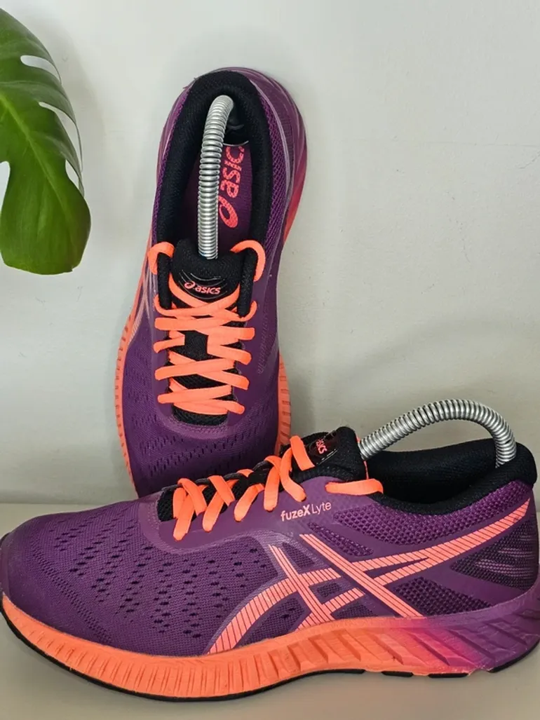 Used Asics FuzeX Lyte bike — image 4 of 11