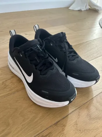 Nike Vomero Plus Running Shoes d'occasion