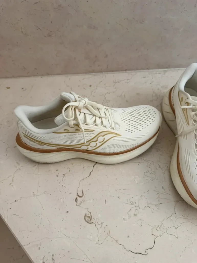 Used Saucony Ride 18 bike — image 2 of 9
