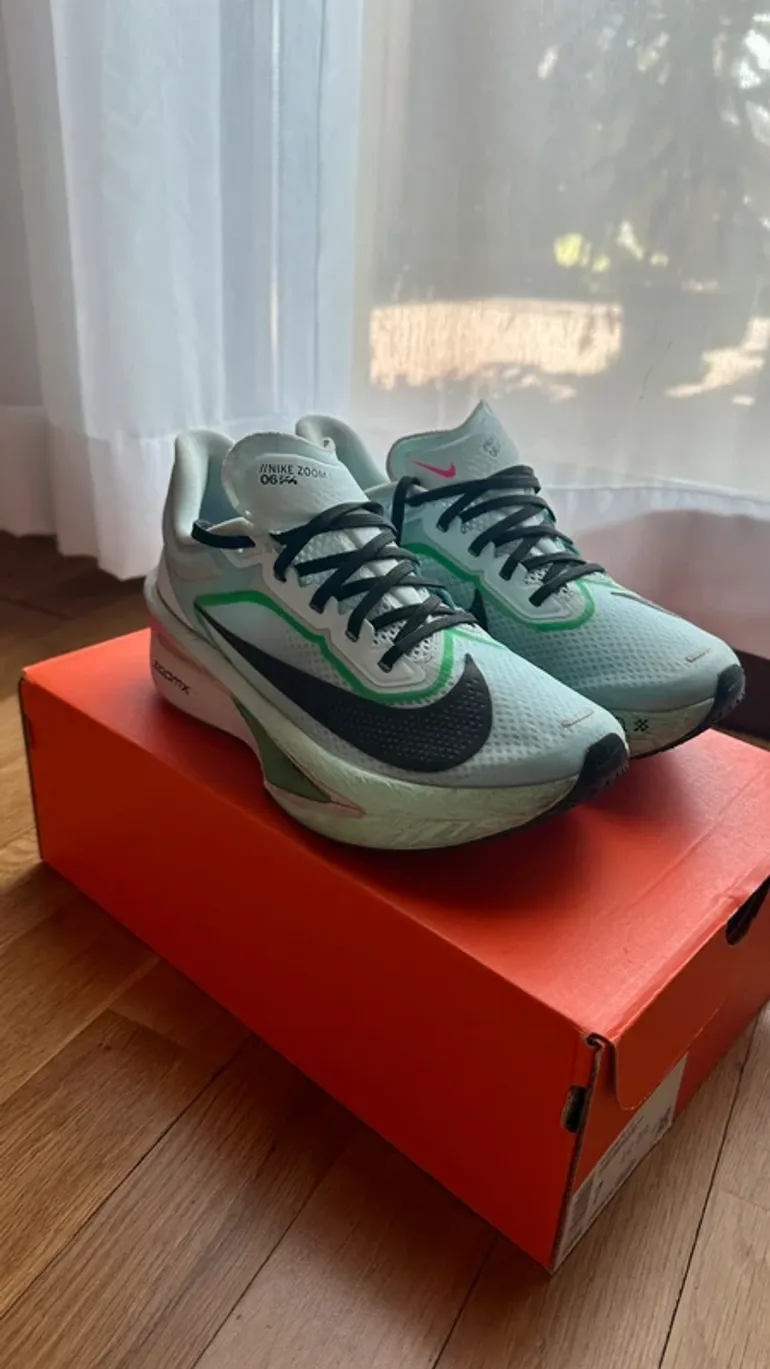 Used Nike Zoom Fly 6 bike — image 2 of 8