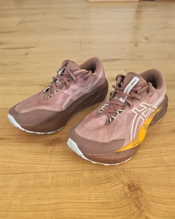 Asics Running Shoes Running Shoes usato