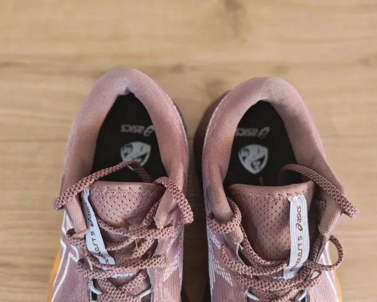 Asics Running Shoes bike usato — immagine 6 di 7