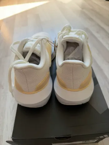 Adidas Ultrabounce bike usato — immagine 4 di 8