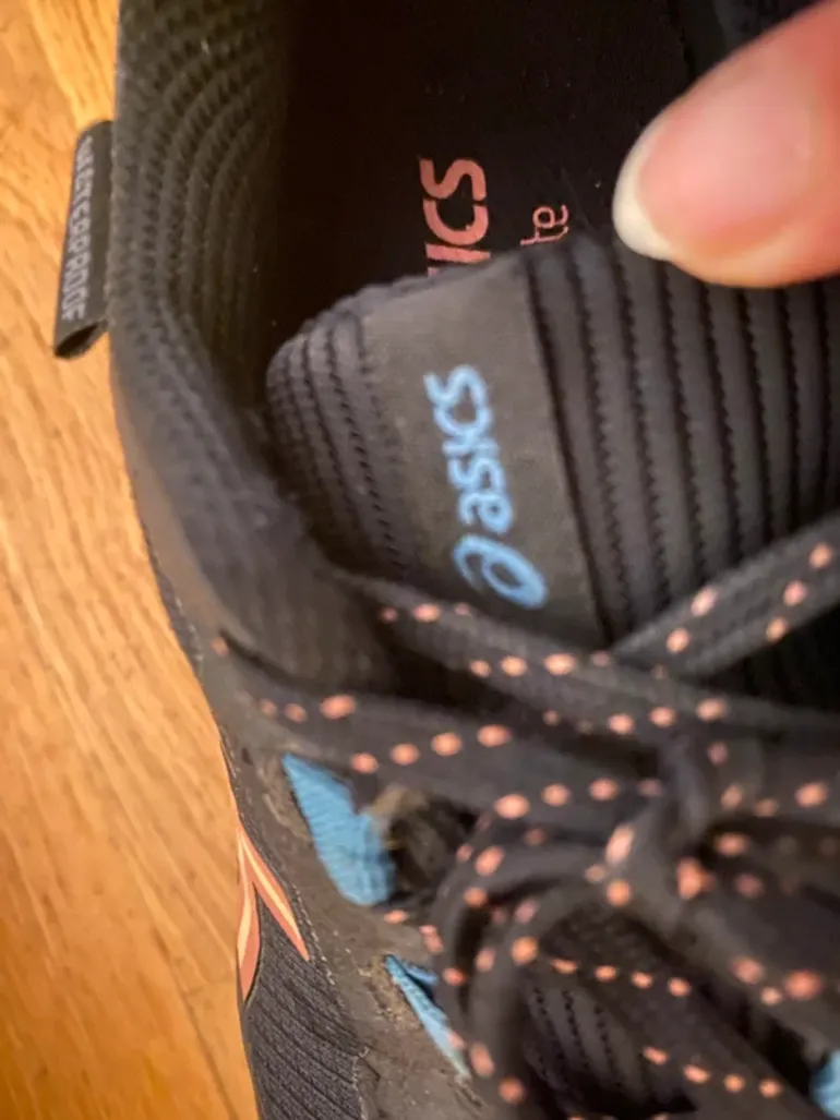 Used Asics Gel Venture 11 bike — image 8 of 8