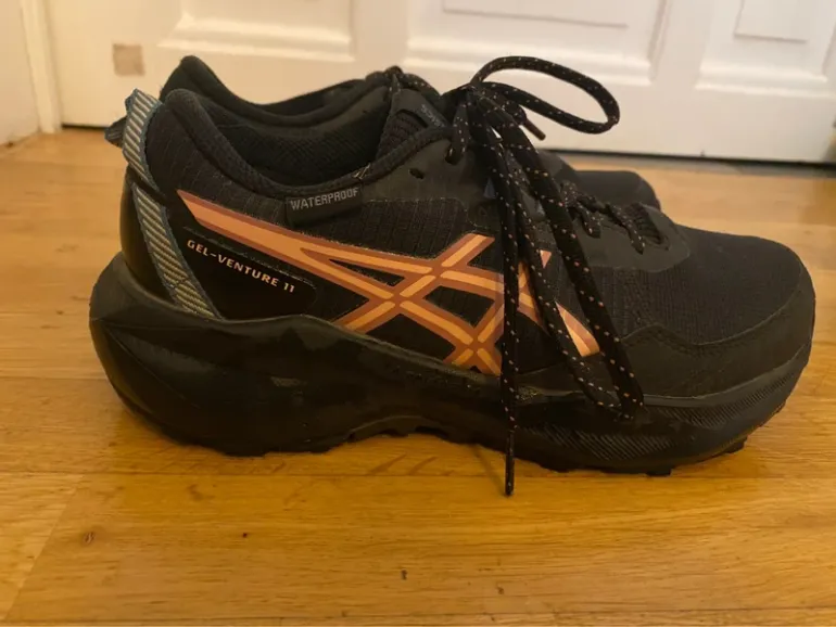 Used Asics Gel Venture 11 bike — image 2 of 8