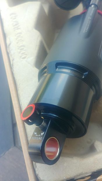 RockShox Vivid Base 2025 bike usato — immagine 4 di 4