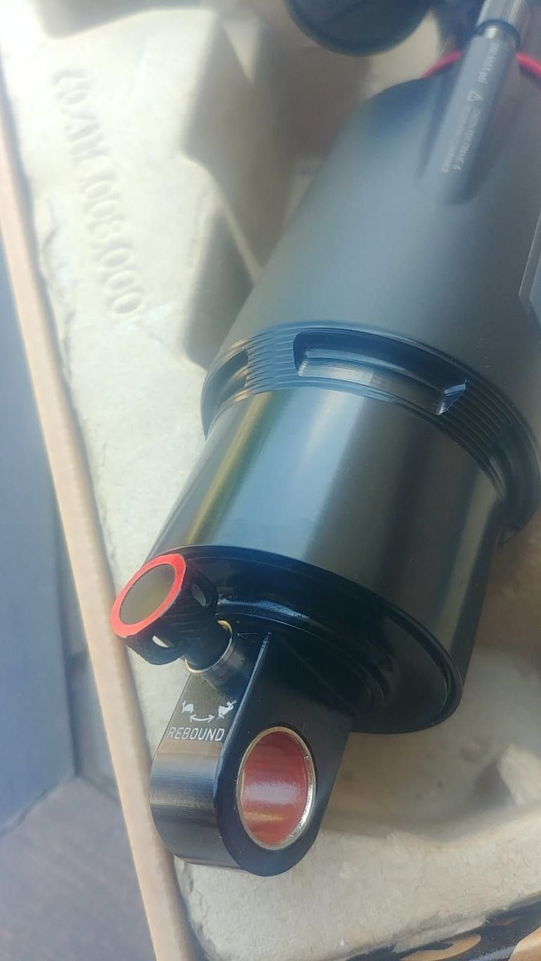 RockShox Vivid Base 2025 bike usato — immagine 4 di 4