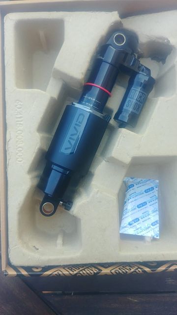 Tweedehands RockShox Vivid Base 2025 bike — afbeelding 1 van 4