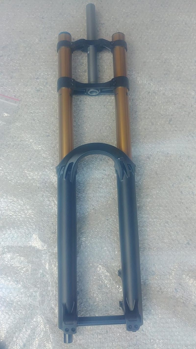 Used Fox 40 Factory GRIP X2 2025 Fork