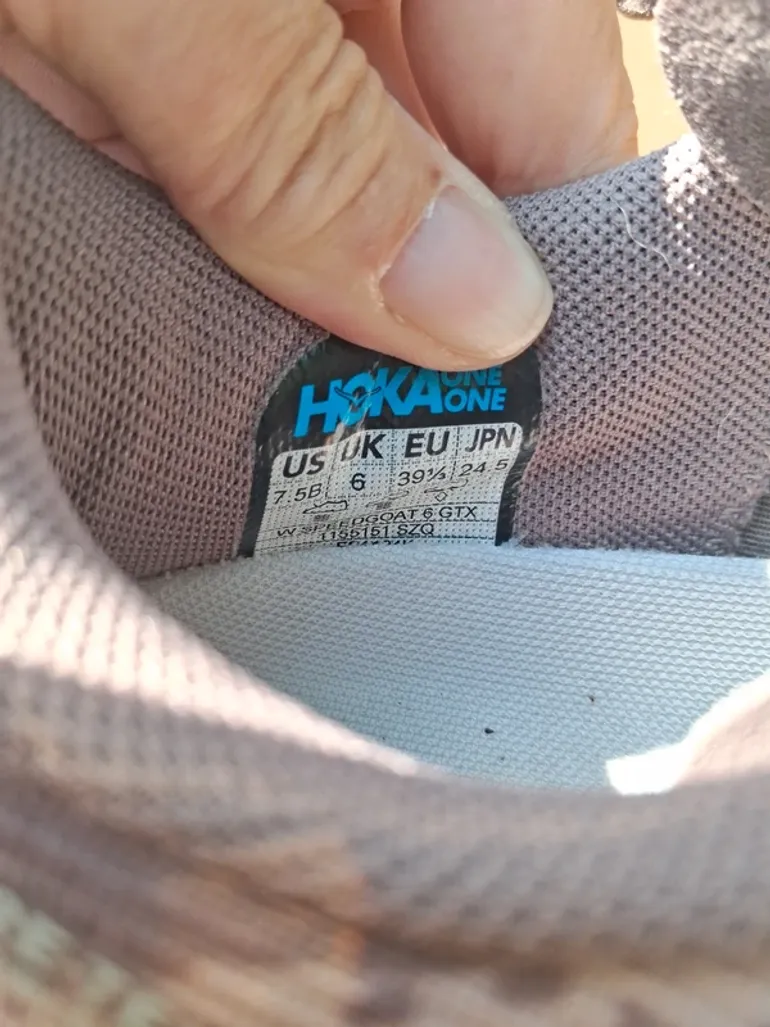 Used Hoka Speedgoat 6 GTX bike — image 17 of 18