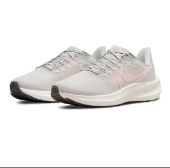 Used Pegasus Air Zoom 39 Running Shoes