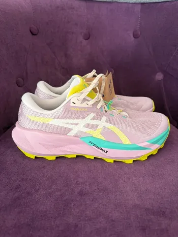 Gebrauchtes Asics Trabuco 15 Running Shoes