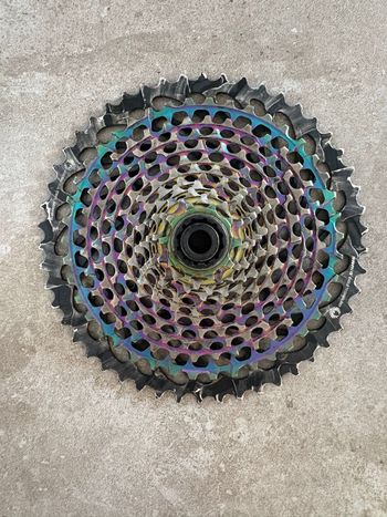 Sram XX1 Rainbow Cassette 2024 Drivetrain & Pedals de segunda mano