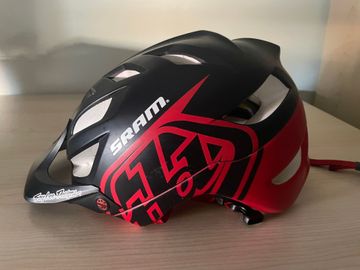 Troy Lee Designs MIPS Helmet 2019 bike d'occasion — image 3 sur 11