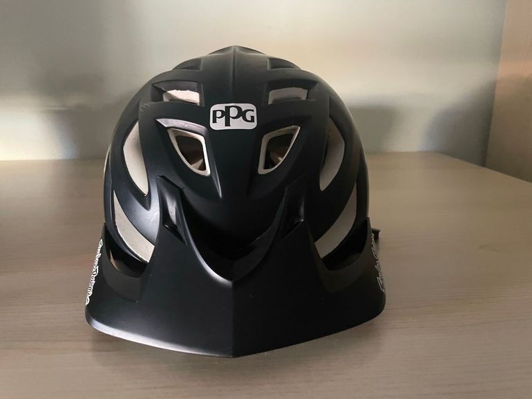 Brugt Troy Lee Designs MIPS Helmet 2019 bike — billede 2 af 11