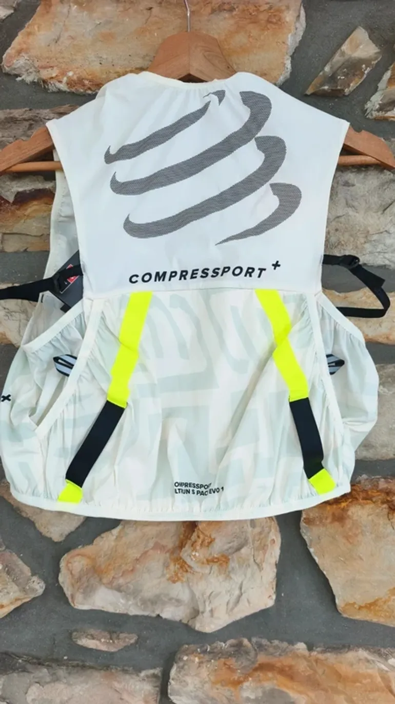 Brugt Compressport UltRun Pack Evo10 bike — billede 7 af 13