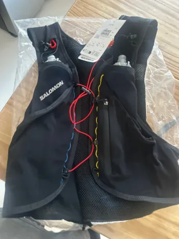 Used Salomon Adv Skin 5 Running Accessories