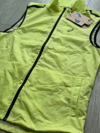 Used Asics Metarun bike — image 6 of 12