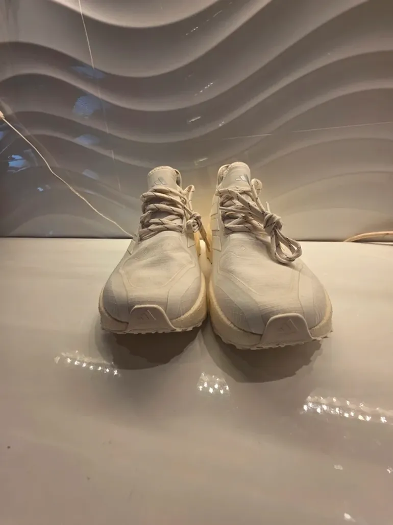 Used Adidas Ultraboost 5 GTX bike — image 2 of 11
