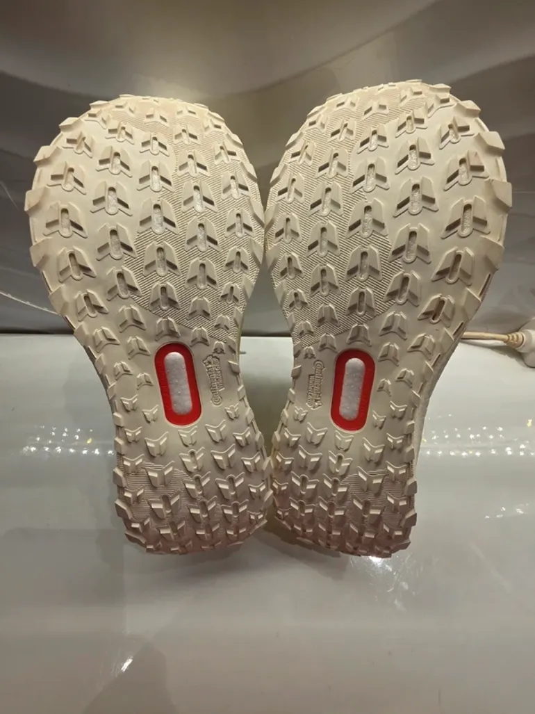 Used Adidas Ultraboost 5 GTX bike — image 10 of 11
