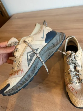 Käytetty Nike Trail Sneakers bike — kuva 2 / 2