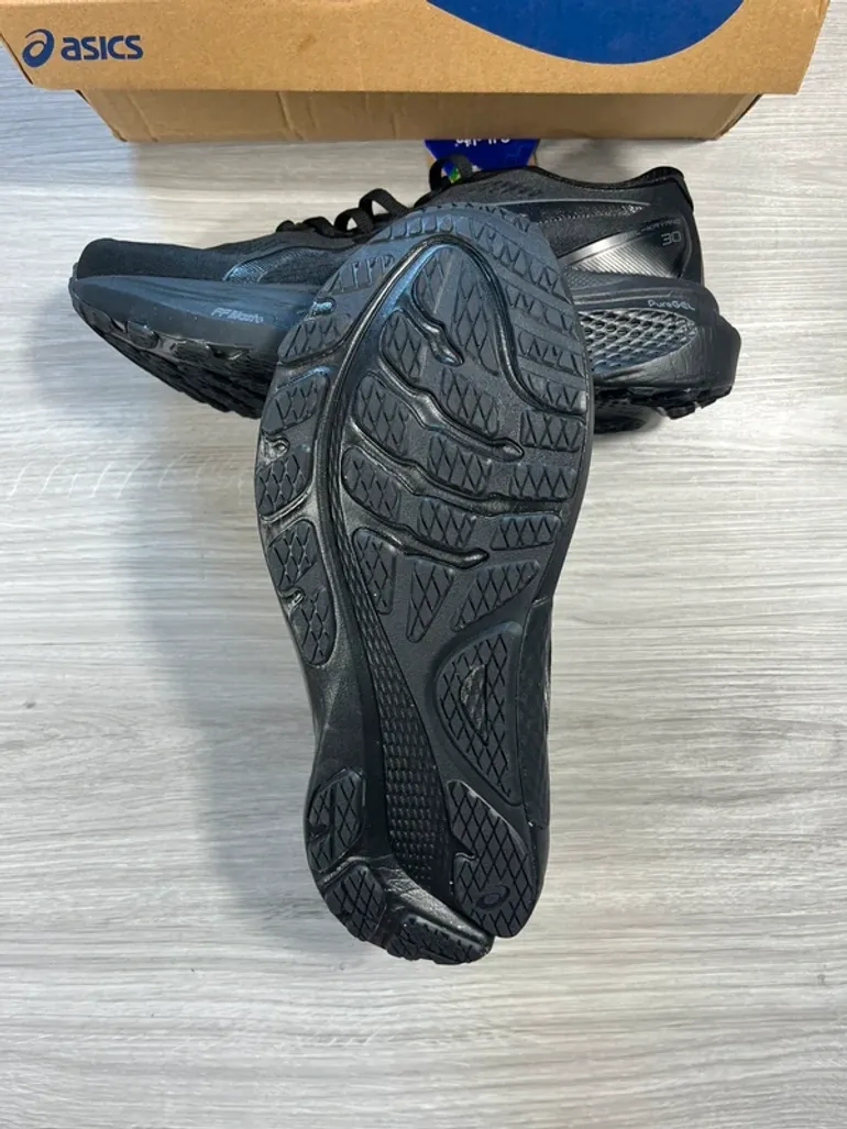 Used New Balance Asics Gel Kayano 30 bike — image 3 of 7