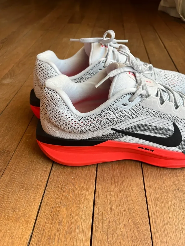 Used Nike Air Winflow 11 bike — image 2 of 5
