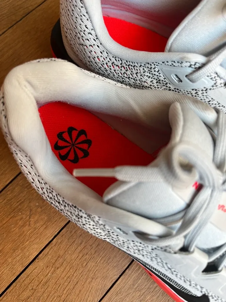 Used Nike Air Winflow 11 bike — image 3 of 5