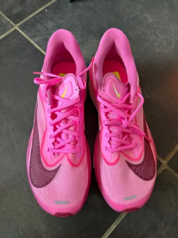 Použité Nike Zoom Fly 6 bike — obrázek 2 z 6