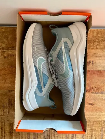 Używany Nike Downshifter 12 Running Shoes