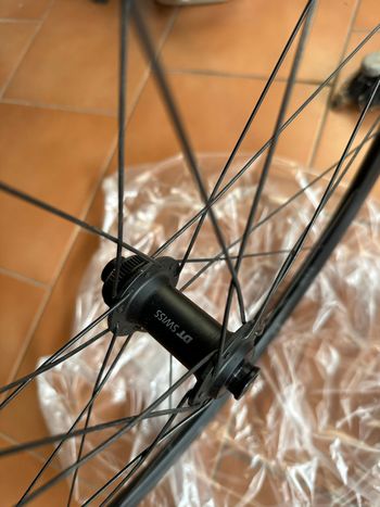 Brugt Dt Swiss Performance LN Wheelset 2025 bike — billede 10 af 10