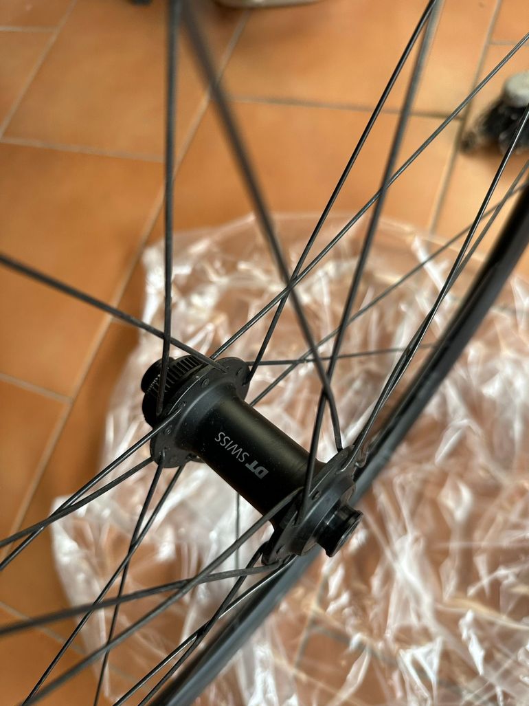 Brugt Dt Swiss Performance LN Wheelset 2025 bike — billede 10 af 10