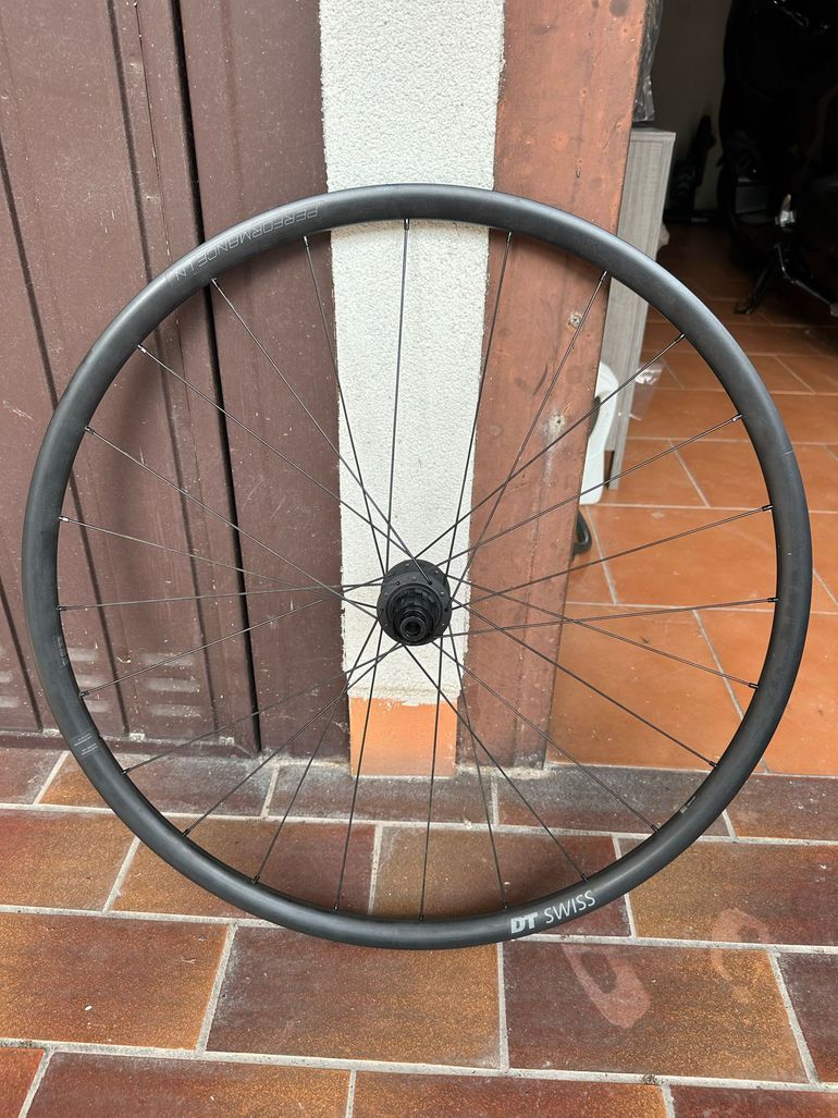 Brugt Dt Swiss Performance LN Wheelset 2025 bike — billede 2 af 10