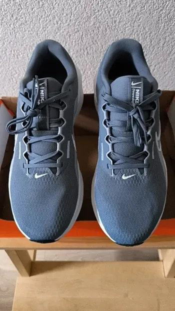 Käytetty Switch Downshifter 13 Running Shoes