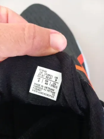 Käytetty Asics Novablast v2 bike — kuva 11 / 11