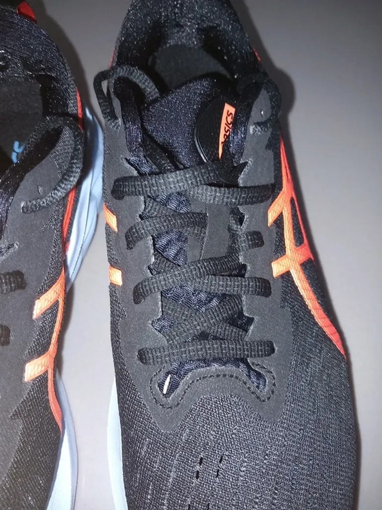 Käytetty Asics Novablast v2 bike — kuva 7 / 11