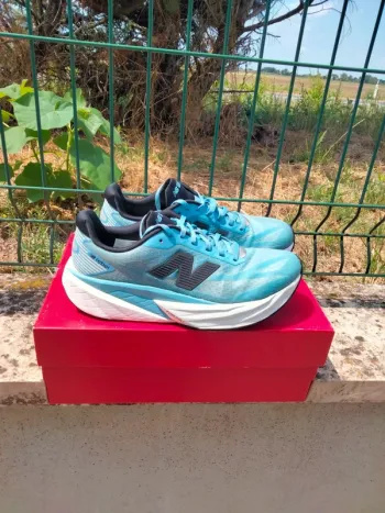 New Balance FuelCell Rebel v5 bike d'occasion — image 5 sur 7