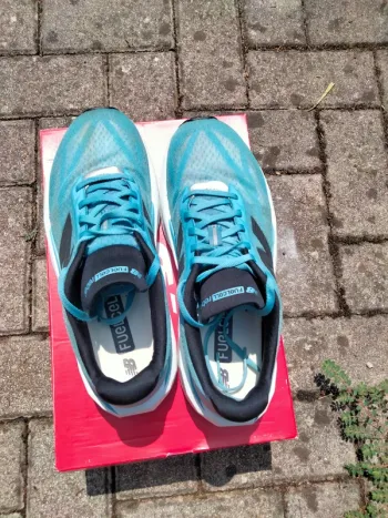 New Balance FuelCell Rebel v5 bike d'occasion — image 4 sur 7